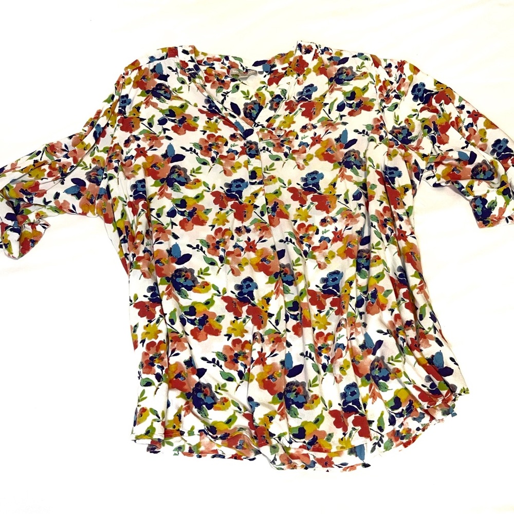Floral 3/4 sleeve blouse